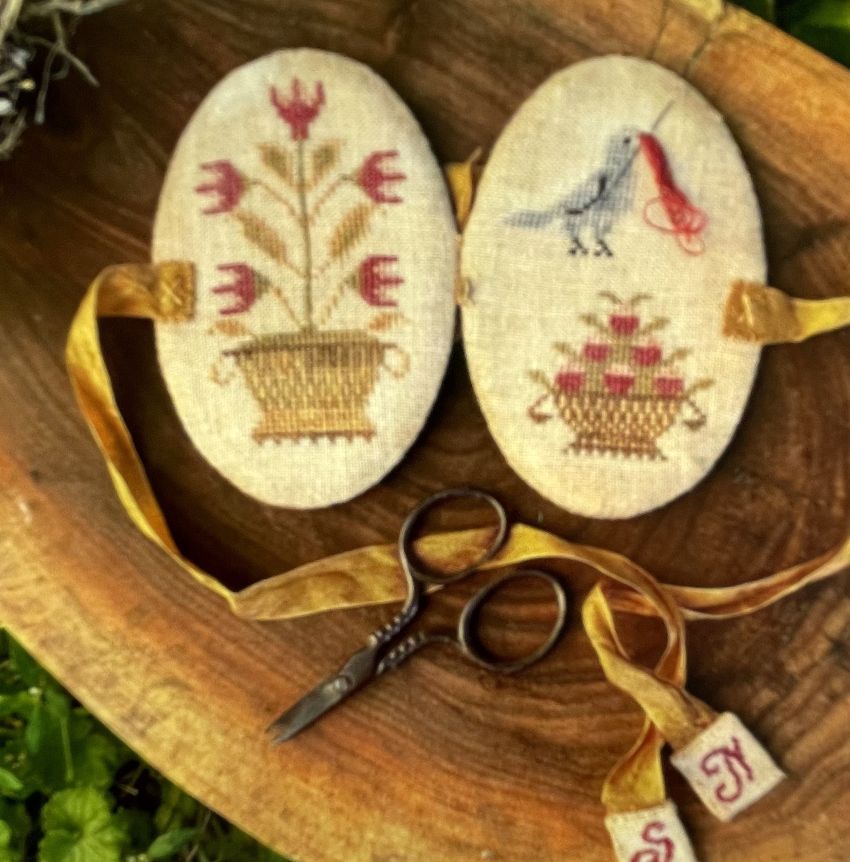 Birds of a Feather Needlebook