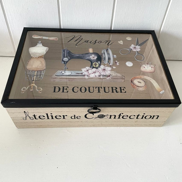 Wooden Box Sewing Machine theme - The Embroiderer